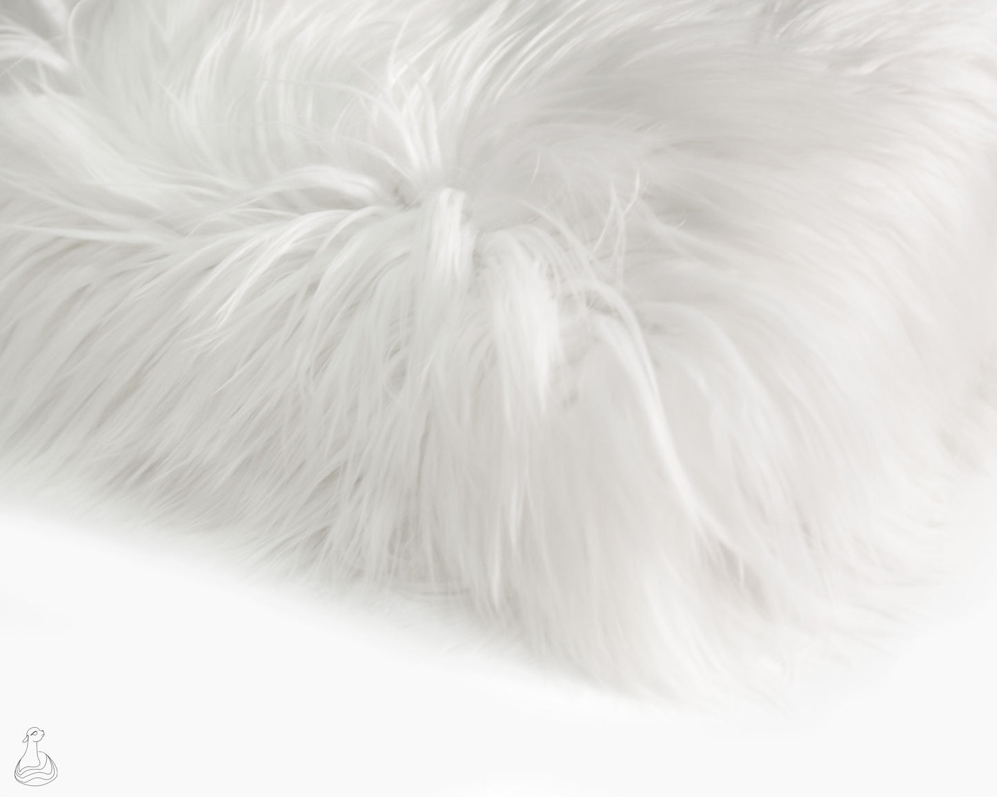 Baby Alpaca Fur Blanket | Luxury Baby Alpaca Fur Throw | Natural White Baby Alpaca Fur Throw Blanket