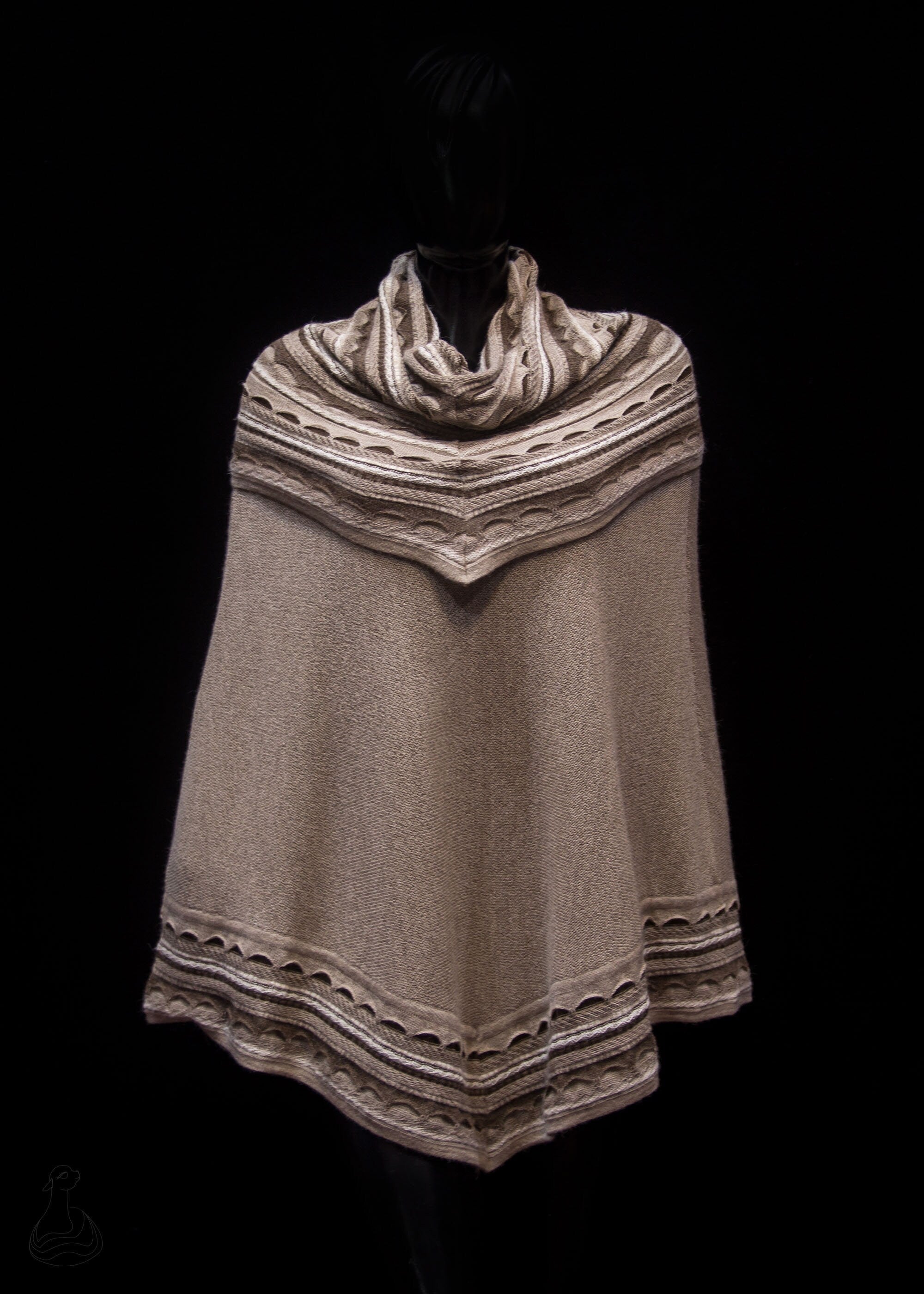 Peruvian Collection store baby alpaca poncho